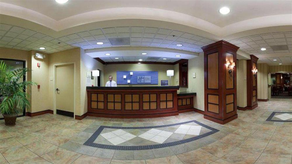 Holiday Inn Express Hotel & Suites Fort Wayne By Ihg Ellisville Екстериор снимка