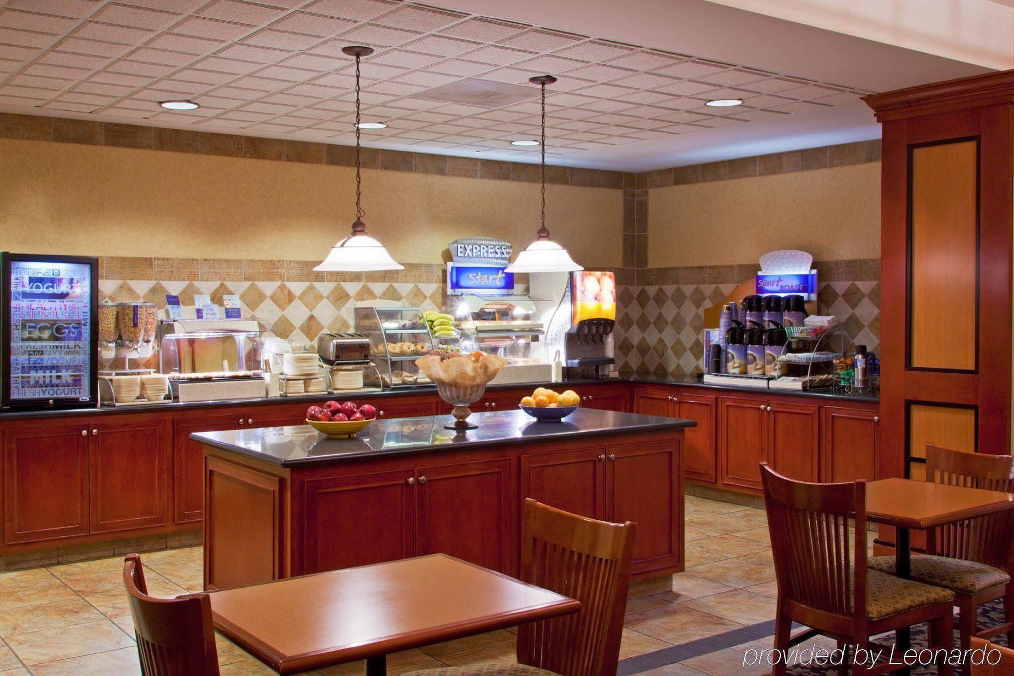 Holiday Inn Express Hotel & Suites Fort Wayne By Ihg Ellisville Екстериор снимка